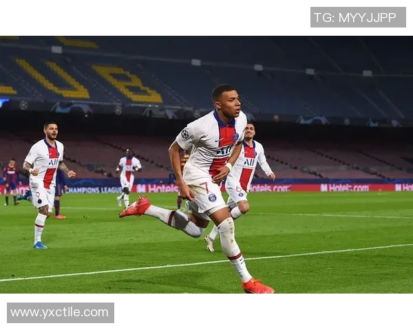 最近最火足球明星是谁他在赛场上的表现为何引发热议